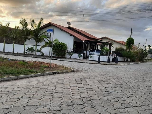 #120 - Casa para Venda em Tijucas - SC