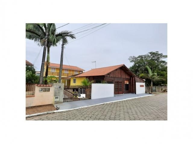 Casa para Locação em Tijucas - 2