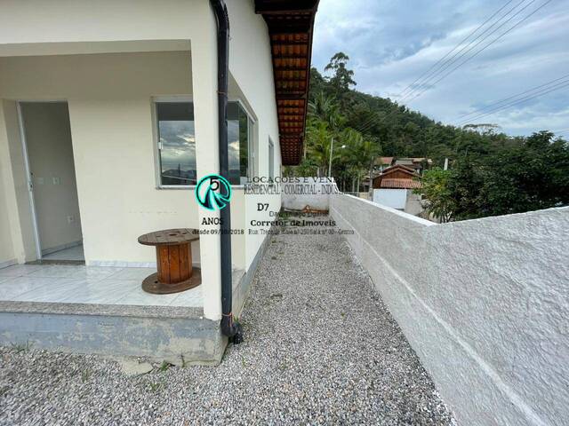 #408 - Casa para Locação em Tijucas - SC